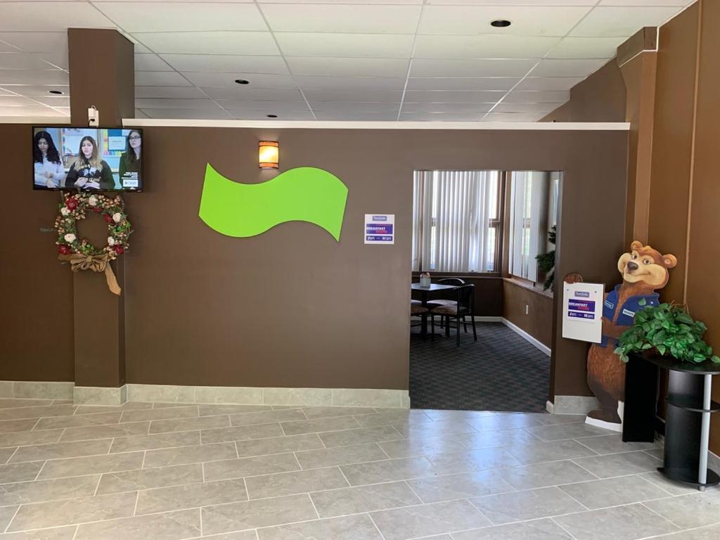 Travelodge By Wyndham Lake George Ny Bagian luar foto