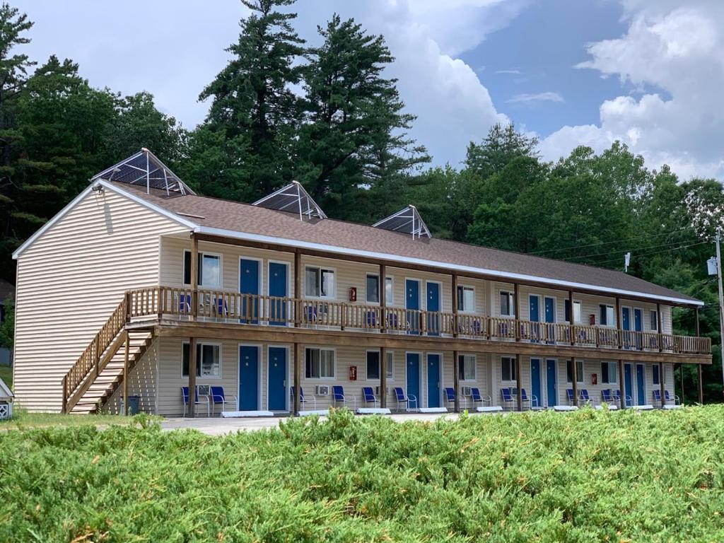 Travelodge By Wyndham Lake George Ny Bagian luar foto