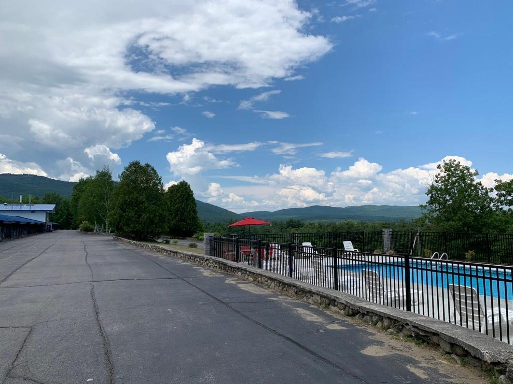 Travelodge By Wyndham Lake George Ny Bagian luar foto